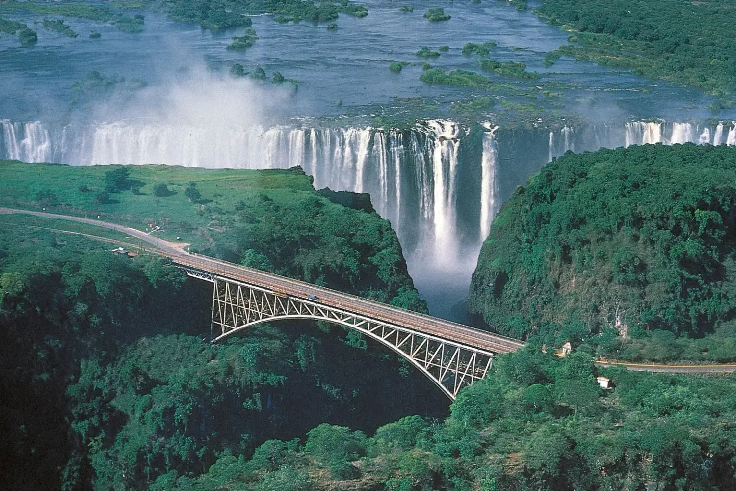 4 Days 3 Nights Victoria Falls Tour Package (Zimbabwe)