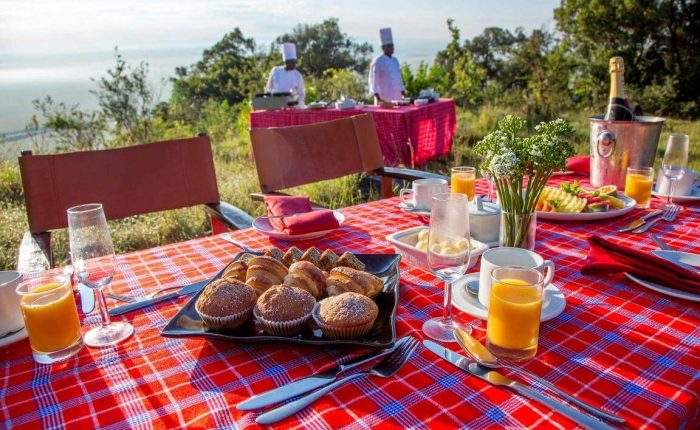 Bush breakfast in Maasai Mara