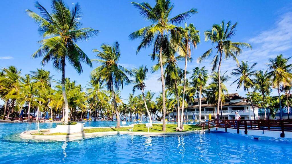 PrideInn Flamingo Beach Resort